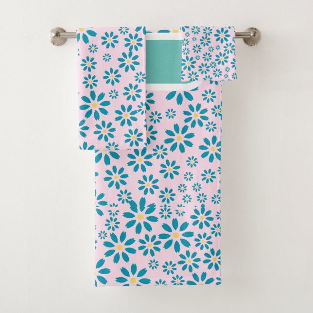  Modern Personalized Daisy Flower Initial Towel  (Insitu)