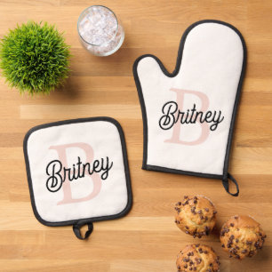 Modern Personalized Monogram and Name Pastel Pink Oven Mitt & Pot Holder Set