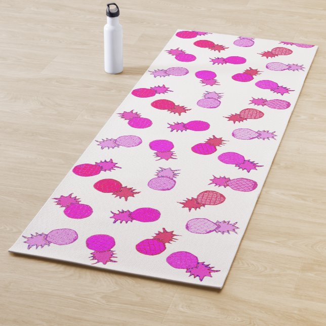Modern pink and red pineapples yoga mat (In Situ)