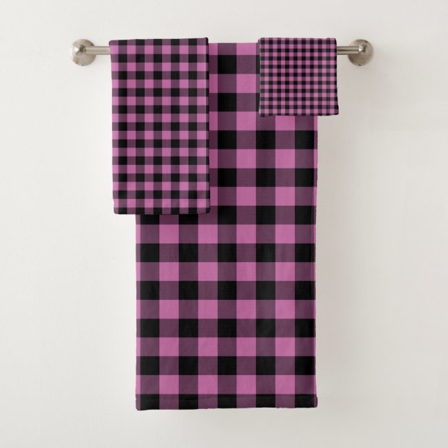 Modern Pink Buffalo Checks Bath Towel Set (Insitu)