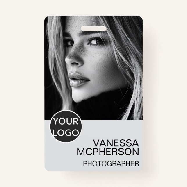 Modern Simple Minimalist Professonal Photo Secrity Badge (Front)