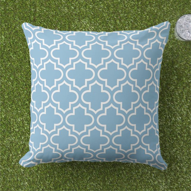 Modern Sky Blue Moroccan Quatrefoil Pattern Outdoor Pillow (Grass)