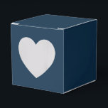 Modern Solid Dark Blue Simple Chic Elegant Favor Box<br><div class="desc">Modern Solid Dark Blue Simple Chic Elegant Favour Boxes features a modern solid dark blue. Perfect for Valentine's Day,  Women's Day,  Mother's Day,  birthday parties,  anniversary,  weddings,  baby showers and more. Created by Evco Studio www.zazzle.com/store/evcostudio</div>