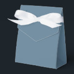 Modern Solid Elemental Blue Simple Chic Elegant Favor Box<br><div class="desc">Modern Solid Elemental Blue Simple Chic Elegant Favour Boxes features a modern solid blue. Perfect for Valentine's Day,  Women's Day,  Mother's Day,  birthday parties,  anniversary,  weddings,  baby showers and more. Created by Evco Studio www.zazzle.com/store/evcostudio</div>