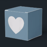Modern Solid Elemental Blue Simple Chic Elegant Favor Box<br><div class="desc">Modern Solid Elemental Blue Simple Chic Elegant Favour Boxes features a modern solid blue. Perfect for Valentine's Day,  Women's Day,  Mother's Day,  birthday parties,  anniversary,  weddings,  baby showers and more. Created by Evco Studio www.zazzle.com/store/evcostudio</div>