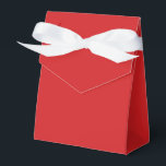 Modern Solid Fiery Red Simple Chic Elegant Favor Box<br><div class="desc">Modern Solid Fiery Red Simple Chic Elegant Favour Boxes features a modern solid red. Perfect for Valentine's Day,  Women's Day,  Mother's Day,  birthday parties,  anniversary,  weddings,  baby showers and more. Created by Evco Studio www.zazzle.com/store/evcostudio</div>