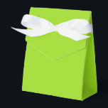 Modern Solid Lime Green Simple Chic Elegant Favor Box<br><div class="desc">Modern Solid Lime Green Simple Chic Elegant Favour Boxes features a modern solid black. Perfect for Valentine's Day,  Women's Day,  Mother's Day,  birthday parties,  anniversary,  weddings,  baby showers and more. Created by Evco Studio www.zazzle.com/store/evcostudio</div>