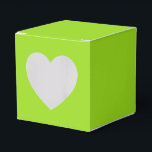 Modern Solid Lime Green Simple Chic Elegant Favor Box<br><div class="desc">Modern Solid Lime Green Simple Chic Elegant Favour Boxes features a modern solid black. Perfect for Valentine's Day,  Women's Day,  Mother's Day,  birthday parties,  anniversary,  weddings,  baby showers and more. Created by Evco Studio www.zazzle.com/store/evcostudio</div>