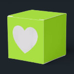 Modern Solid Lime Green Simple Chic Elegant Favor Box<br><div class="desc">Modern Solid Lime Green Simple Chic Elegant Favour Boxes features a modern solid black. Perfect for Valentine's Day,  Women's Day,  Mother's Day,  birthday parties,  anniversary,  weddings,  baby showers and more. Created by Evco Studio www.zazzle.com/store/evcostudio</div>