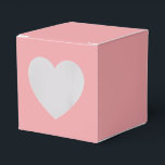 Modern Solid Pink Simple Chic Elegant Favor Box<br><div class="desc">Modern Solid Pink Simple Chic Elegant Favour Boxes features a modern solid pink. Perfect for Valentine's Day,  Women's Day,  Mother's Day,  birthday parties,  anniversary,  weddings,  baby showers and more. Created by Evco Studio www.zazzle.com/store/evcostudio</div>