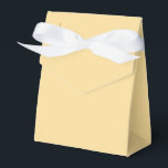 Modern Solid Yellow Simple Chic Elegant Favor Box<br><div class="desc">Modern Solid Yellow Simple Chic Elegant Favour Boxes features a modern solid yellow. Perfect for Valentine's Day,  Father's Day,  Women's Day,  Mother's Day,  birthday parties,  anniversary,  weddings,  baby showers and more. Created by Evco Studio www.zazzle.com/store/evcostudio</div>