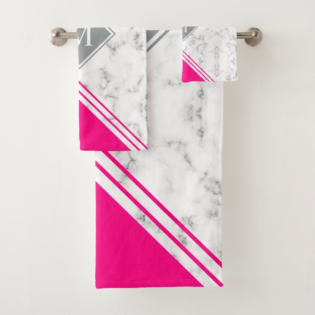 Modern stylish monogram fuchsia pink grey marble bath towel set (Insitu)