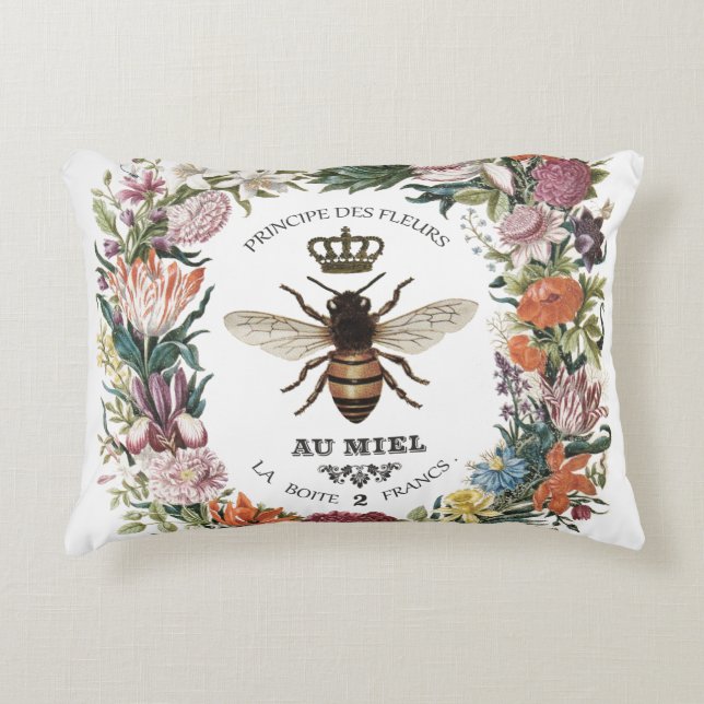 MODERN VINTAGE BOTANICAL QUEEN BEE ACCENT PILLOW (Front)