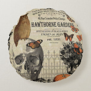 Modern vintage Halloween owl and skull Round Pillow
