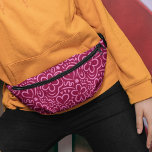 Modern Whimsical Red Pink Flower Heart Doodle Fanny Pack<br><div class="desc">Modern Whimsical Red Pink Flower Heart Doodle Patterm Fanny Pack features a contemporary flower and heart doodle pattern in red and pink. Fabulous as a gift for family and friends for birthday,  Christmas,  holidays and more. Created by Evco Studio www.zazzle.com/store/evcostudio</div>