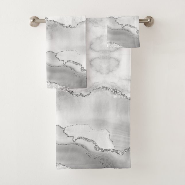 Modern White Agate Silver Faux Glitter Marble Bath Towel Set (Insitu)
