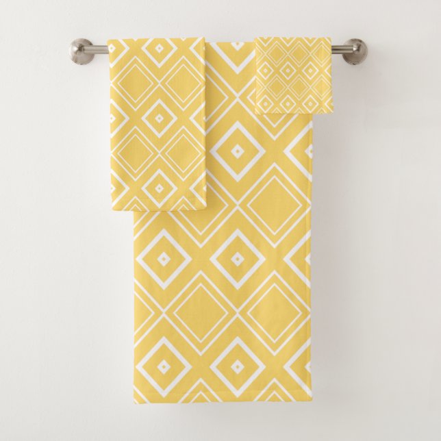 Modern Yellow and White Geometric Diamond Pattern Bath Towel Set (Insitu)