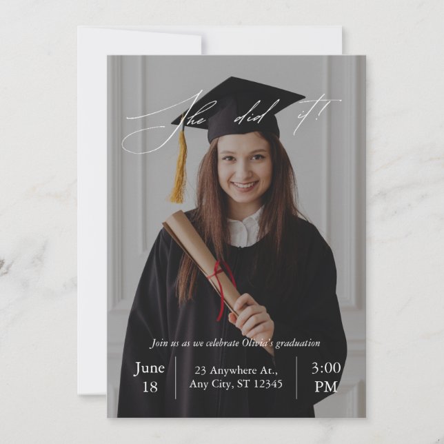 Moderne Élégante Célébration Graduation Invitation (Devant)