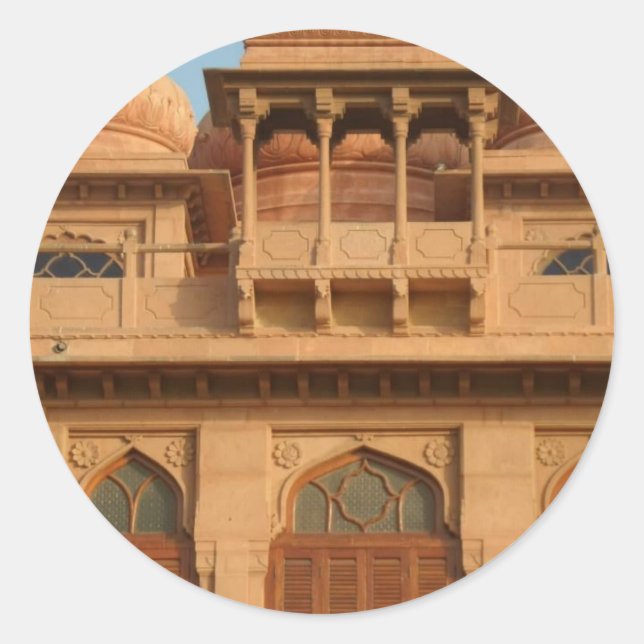 Mohatta Palace Museum: Iconic Design Classic Round Sticker (Front)