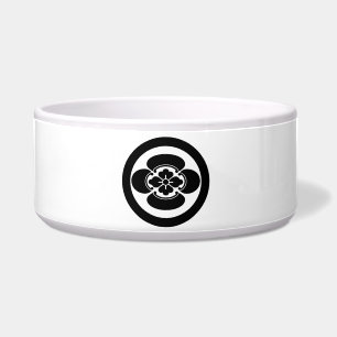 Mokko in a circle