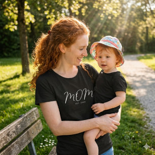 Mom Established New Mom Gift T-Shirt