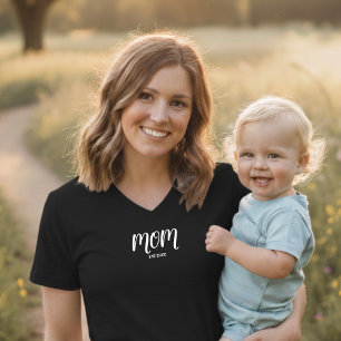 Mom Established New Mom Gift T-Shirt