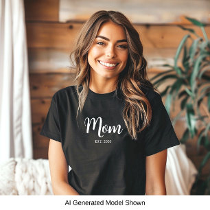 Mom Established New Mom Gift T-Shirt