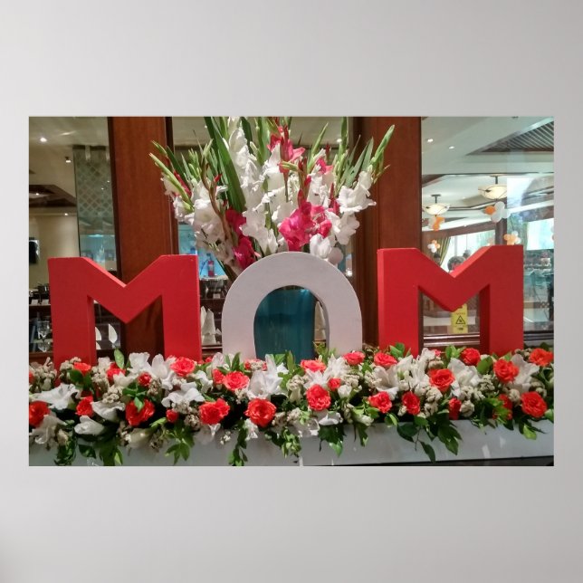 "Mom, I Love You" – A Heartfelt Floral Tribute Poster (Front)