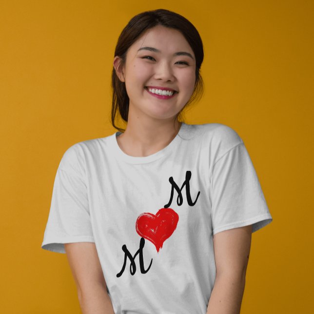 Mom Red heart and script typography T-Shirt (Creator Uploaded)