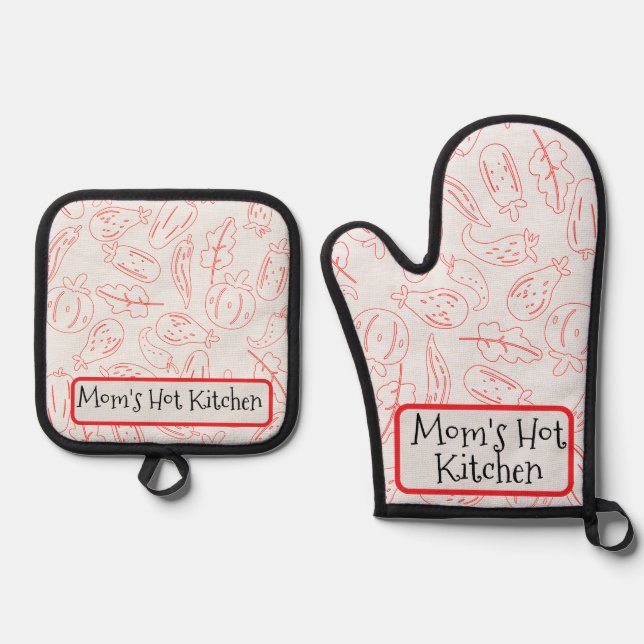 "Mom’s Hot Kitchen" Gift Oven Mitt & Pot Holder Set (Front)