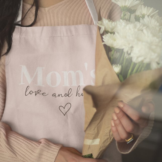 Mom’s Love & Hugs Pink | Cute Mother’s Day Gift Apron (Creator Uploaded)