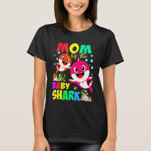 Mom Shark Mom Shark Family Mother's Day T-Shirt