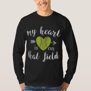 Mom Softball My Heart Is On That Field Quote Desig T-Shirt