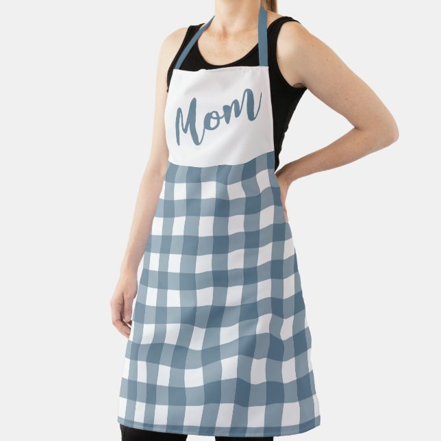 Mom with Gingham Pattern Apron (Insitu)