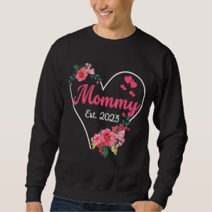 Mommy to Grandma 2023 Pregnancy Announcement Funny Sweatshirt
