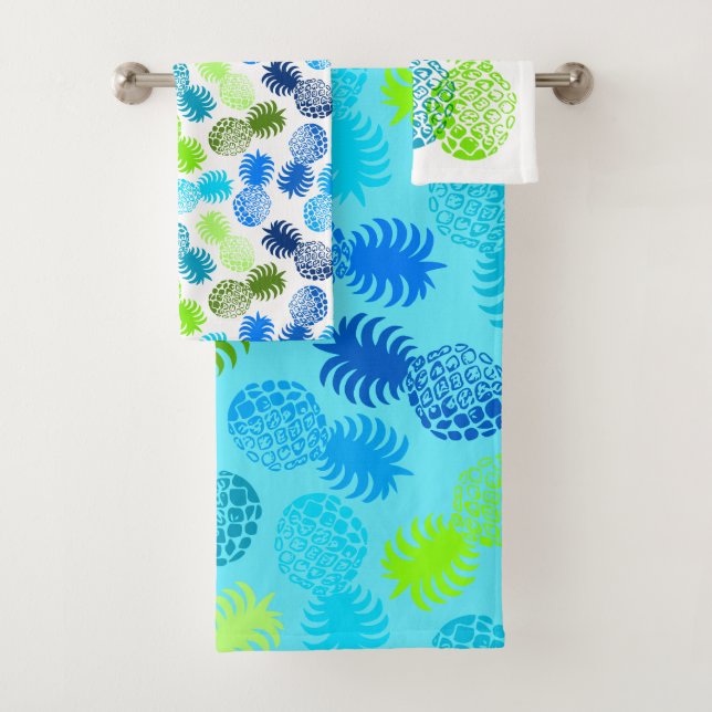 Momona Hawaiian Tropical Pineapple Coordinates Bath Towel Set (Insitu)