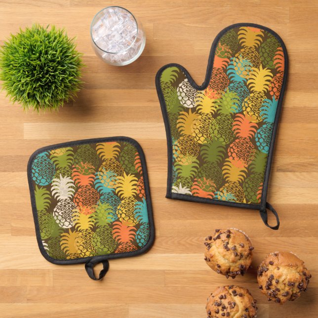 Momona Hawaiian Tropical Pineapple Gold Green Oven Mitt & Pot Holder Set (Top Down)