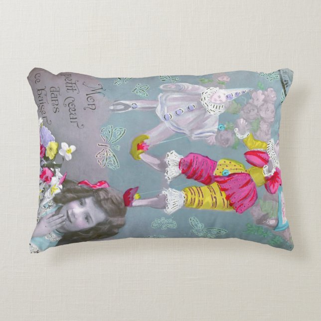 Mon petite coeur dans ce baiser 2 accent pillow (Front)