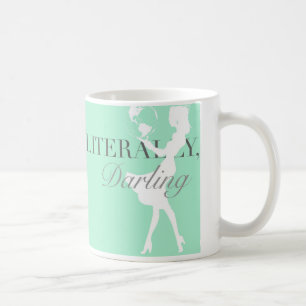 Monde dans des ses mains littéralement, tasse