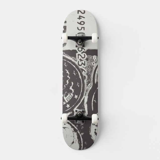 Money makes the world go round skateboard (Front)