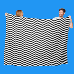 Monochromatic Geometric Lines Pattern Modern Fleece Blanket