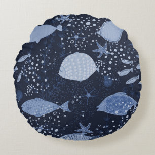 Monochrome sleeping fishes, dark pattern. round pillow