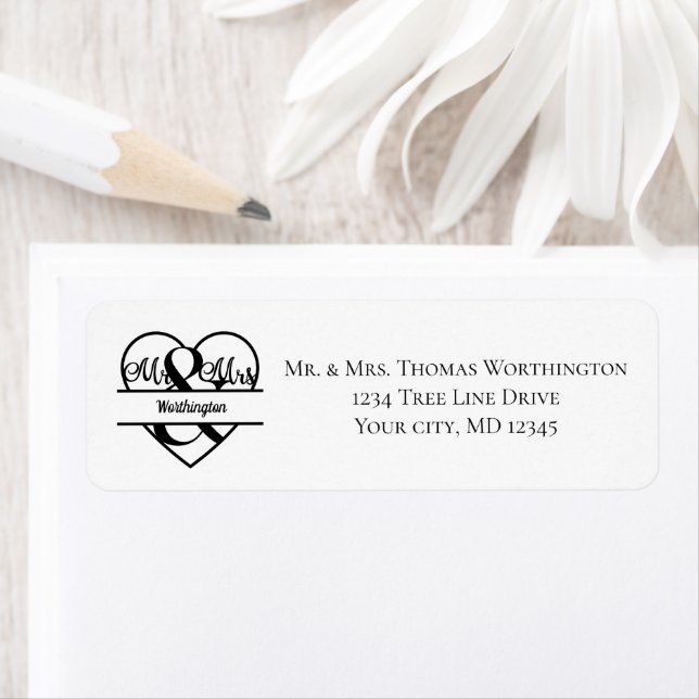 Monogram Heart Mariage Couple Adresse de retour (En situation)