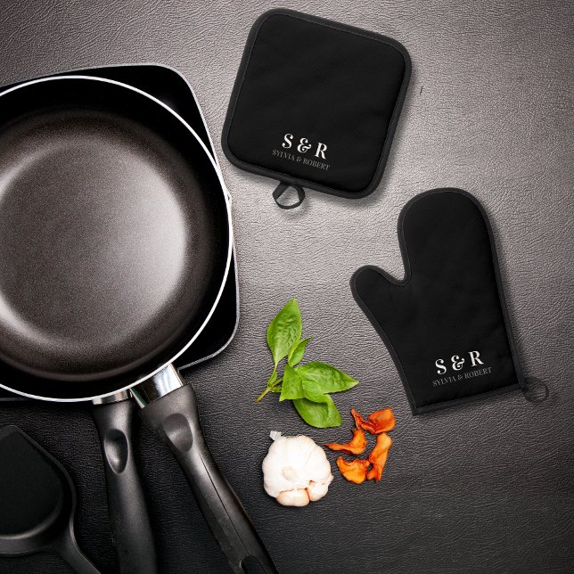 Monogram Initials Couple Name Black Oven Mitt & Pot Holder Set (Monogrammed black oven mitt and pot holder)