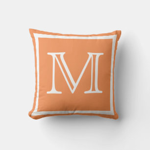 MONOGRAM Pêche solide clair orange uni coussin