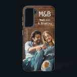 Monogram Photo Couple Wood Personalized Name Samsung Galaxy Case<br><div class="desc">Monogram Photo Couple Wood Personalized Name Samsung Galaxy Cases features your favourite photo with your personalized names and monogram on a wooden accent. Perfect as a gift for husband or boyfriend for birthday,  Christmas,  Valentine's Day,  anniversary and more. Designed by ©Evco Studio www.zazzle.com/store/evcostudio</div>