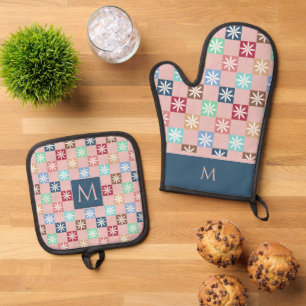 Monogram Retro Chequered & Daisy Pattern Dusty Pin Oven Mitt & Pot Holder Set