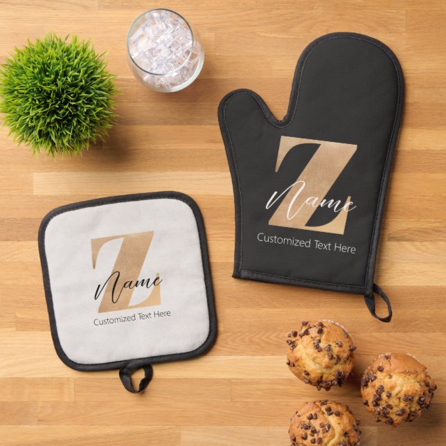 Monogram with Initial Z & Custom Name Personalized Oven Mitt & Pot Holder Set (Top Down)