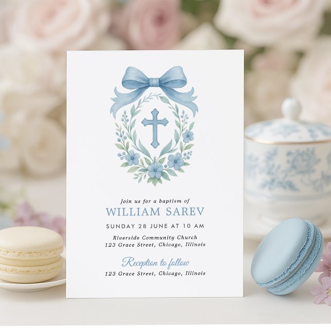 Monogramme Blue Wreath Baptism Invitation pour gar (Elegant baptism invitation with blue bow and floral cross, styled with macarons and roses)