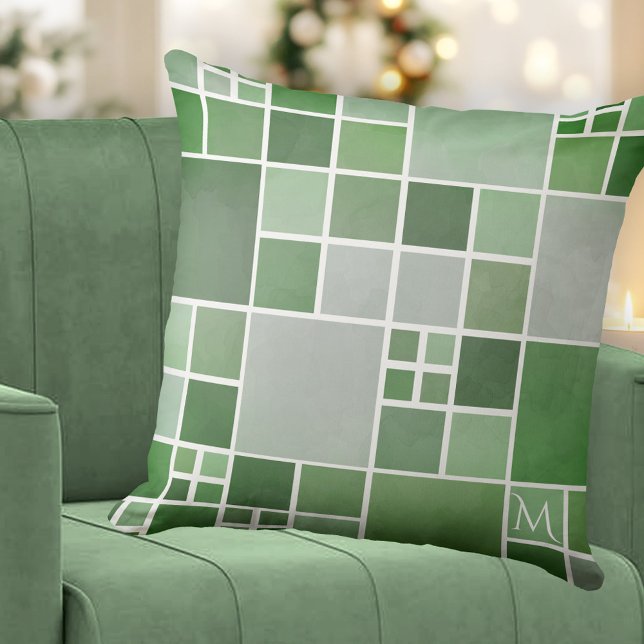Monogramme de la nature verte Coussin Motif géomét (Modern pillow featuring a geometric mosaic pattern inspired by nature in different shades of green)